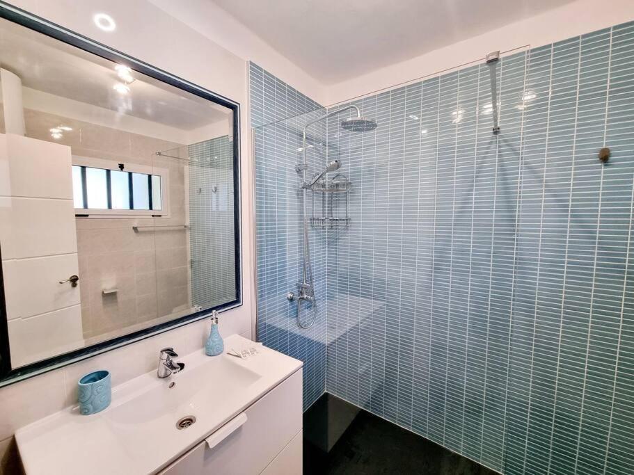 Apartamento Smeraldo 11 Playa Roca 코스타 테기세 외부 사진